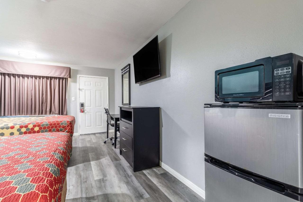 Econo Lodge Houston Brookhollow Esterno foto