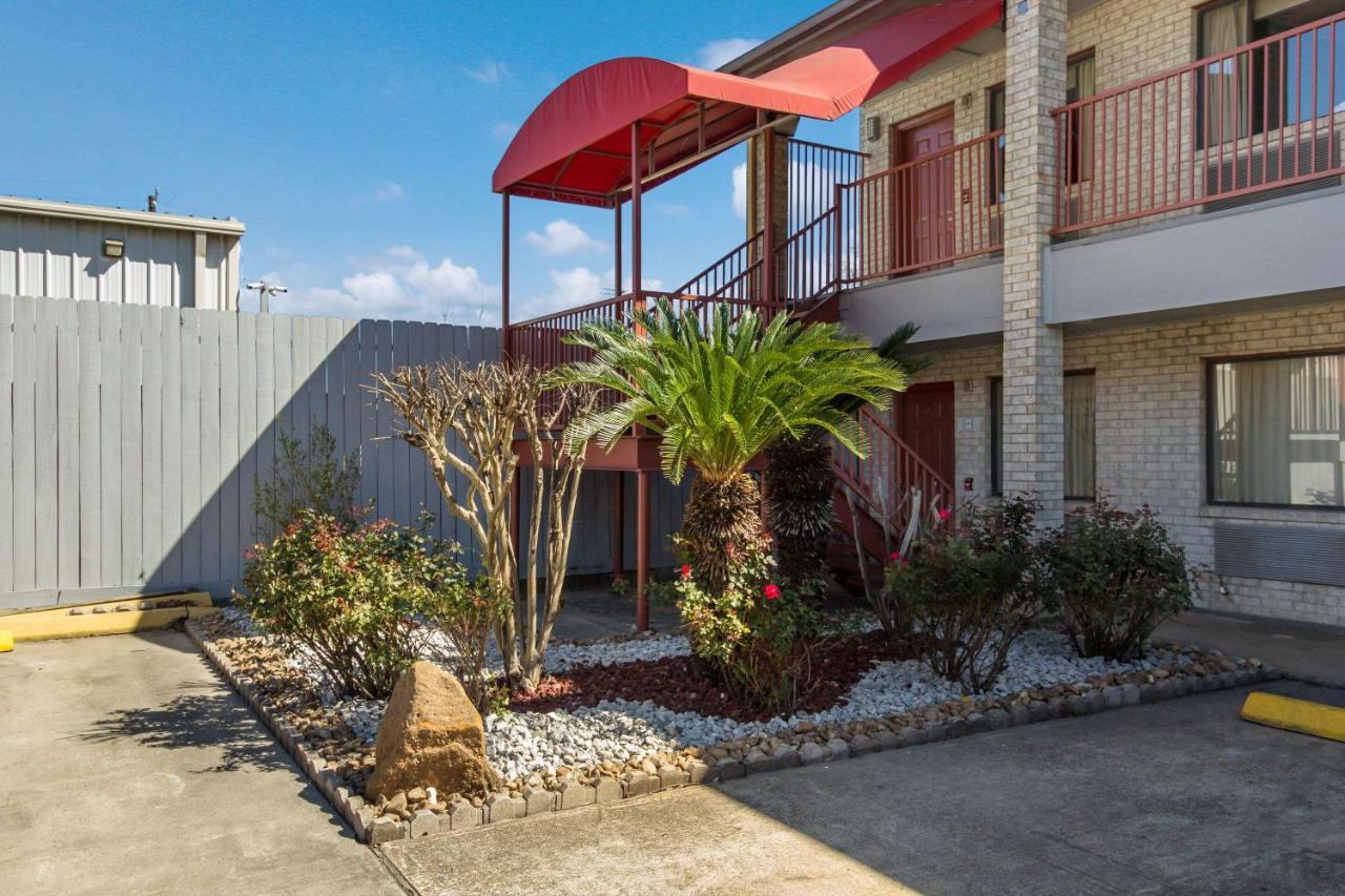 Econo Lodge Houston Brookhollow Esterno foto