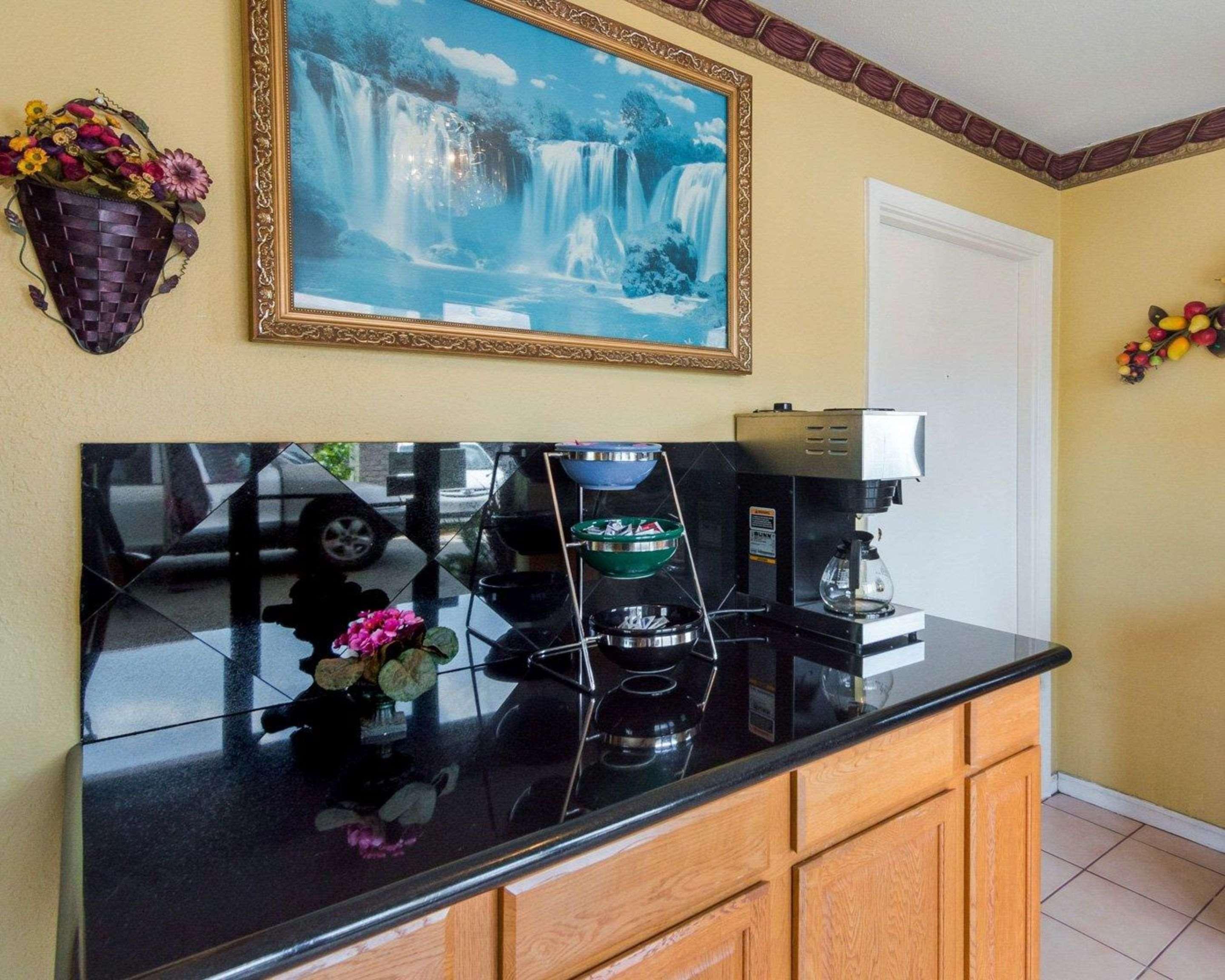 Econo Lodge Houston Brookhollow Esterno foto